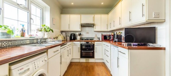 3 bedrooms House in New Addington, United Kingdom No. 8091 2