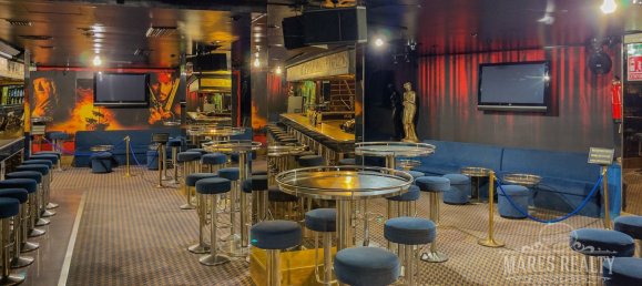 1100m² Commercial property in Lloret de Mar, Spain No. 10737 13