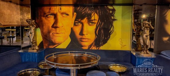 1100m² Commercial property in Lloret de Mar, Spain No. 10737 3