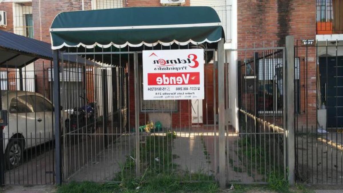 2 bedrooms House in Moreno, Argentina No. 17347