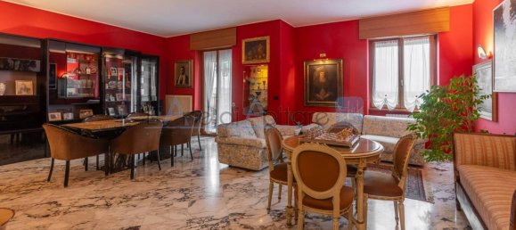 4 bedrooms Apartment in Verona, Italy No. 267200 2