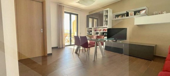 Apartamento de 3 habitaciónes en Andria, Italy No. 9415 2