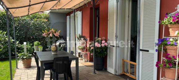 2 bedrooms Villa in Montano Lucino, Italy No. 360386 5