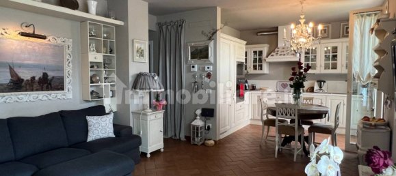 2 bedrooms Villa in Montano Lucino, Italy No. 360386 17