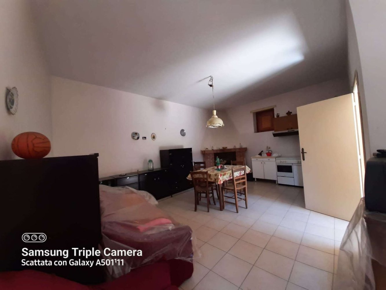 640m² Building in Lauro, Italy No. 102605