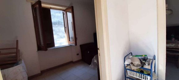 640m² Building in Lauro, Italy No. 102605 13