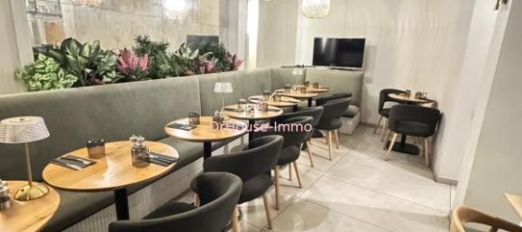 140m² Commercial property in Gournay-sur-Marne, France No. 145513 6