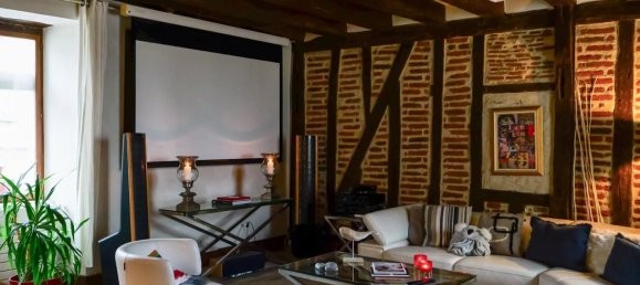 2 bedrooms House in Saint-Cyr-sur-Loire, France No. 48095 5