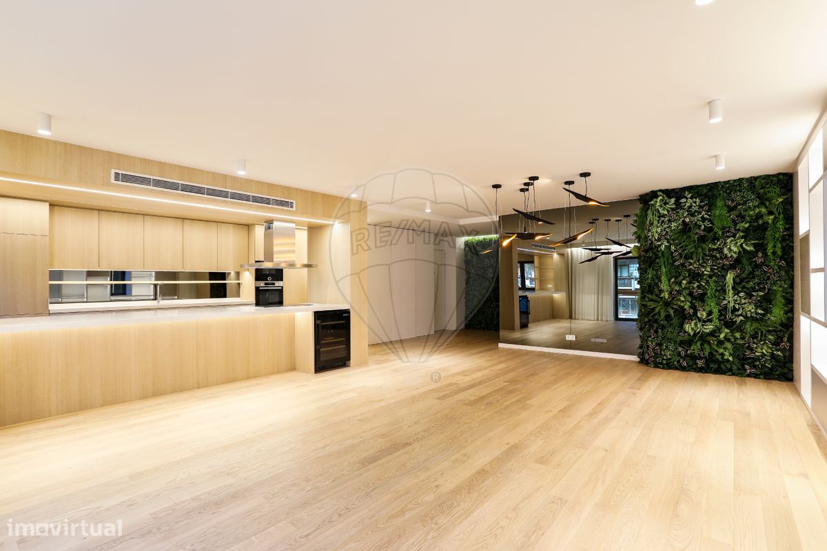 3 bedrooms Apartment in Cascais, Portugal No. 93808