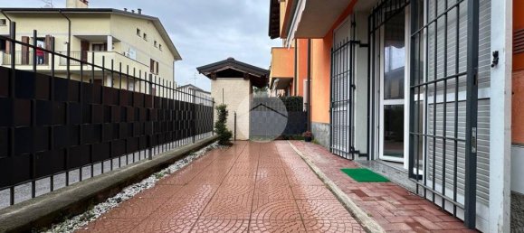 2 rooms Apartment in Pessano con Bornago, Italy No. 60080 2