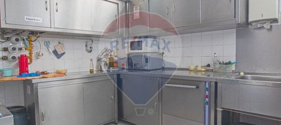 121m² Commercial property in Canas de Santa Maria, Portugal No. 32443 3