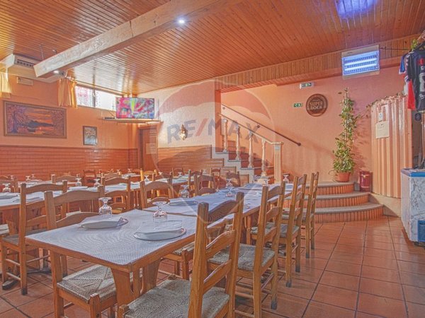 121m² Commercial property in Canas de Santa Maria, Portugal No. 32443