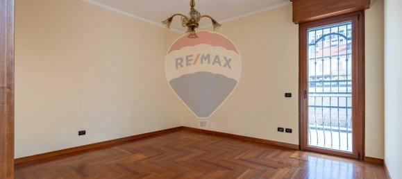 Вилла с 3 комнатами в Монца, Италия № 15565 11