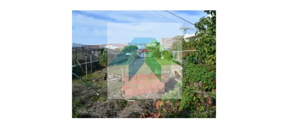  Land in Lisbon, Portugal No. 92525 8