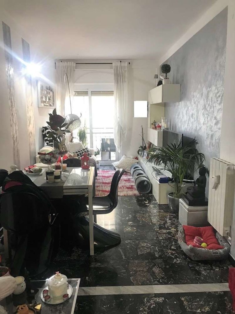 Apartamento de 3 habitaciónes en Ventimiglia, Italy No. 196210