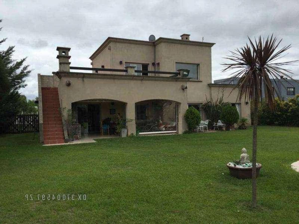 3 bedrooms House in Tigre, Argentina No. 55950