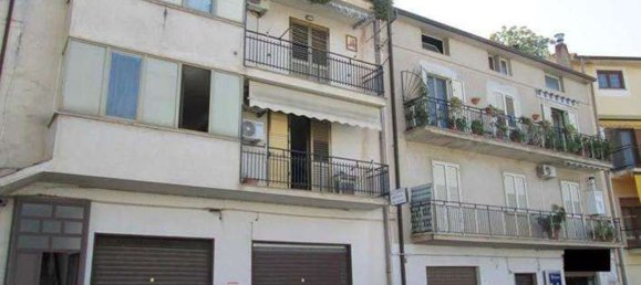 6-salle Appartement à Bisignano, Italy No. 187828 4