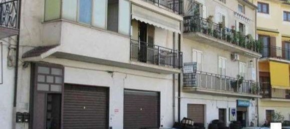 6-salle Appartement à Bisignano, Italy No. 187828 11