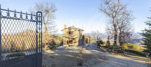 3 bedrooms House in Cetona, Italy No. 54054 20