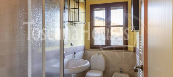 3 bedrooms House in Cetona, Italy No. 54054 19