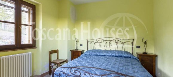 3 bedrooms House in Cetona, Italy No. 54054 4