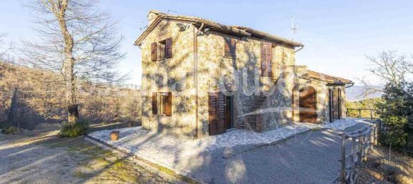 3 bedrooms House in Cetona, Italy No. 54054 16