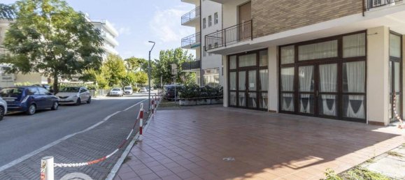 4 rooms Commercial property in Cesenatico, Italy No. 95600 5