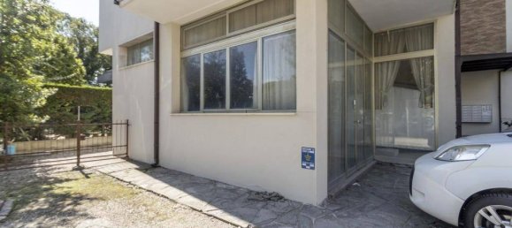 4 rooms Commercial property in Cesenatico, Italy No. 95600 3