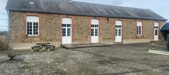 3 bedrooms House in Mayenne, France No. 283638 8