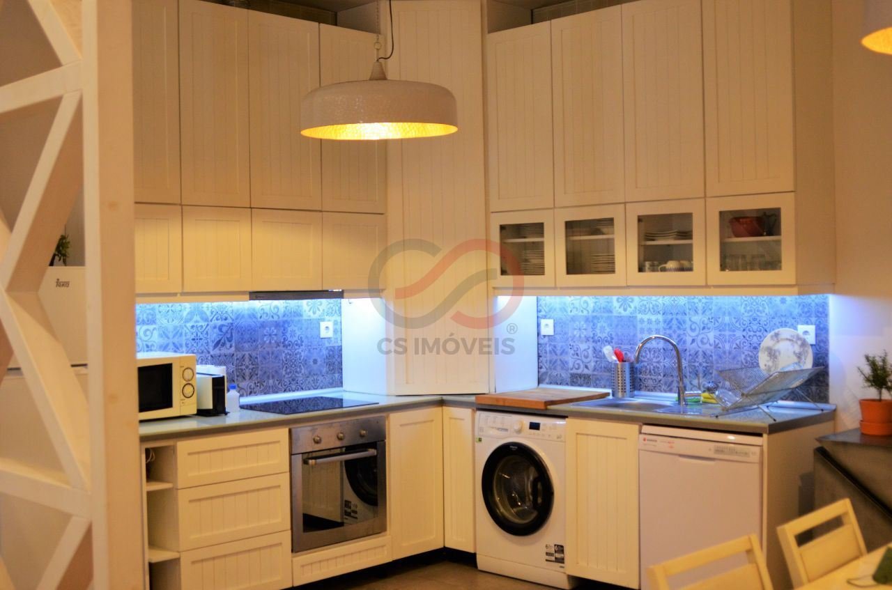 3 bedrooms Apartment in Lisbon, Portugal No. 12727