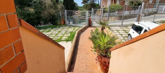 2 rooms Apartment in Scarlino, Italy No. 93051 2
