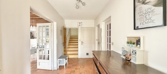 Casa de 6 dormitorios en Fontaine-les-Dijon, France No. 59034 3