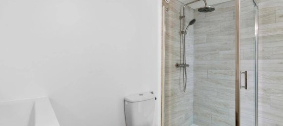 3 bedrooms House in Saint-Germain-en-Laye, France No. 323390 6