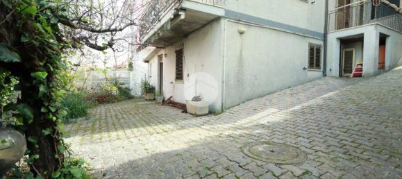 3 bedrooms Villa in Pescara, Italy No. 191114 20