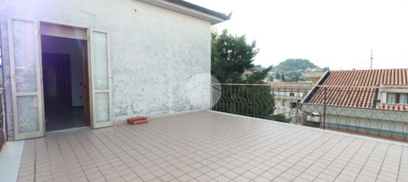 3 bedrooms Villa in Pescara, Italy No. 191114 18