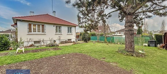 2 bedrooms House in Evry, France No. 166445 26