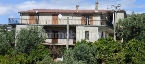 5 rooms Apartment in Bisignano, Italy No. 143860 4