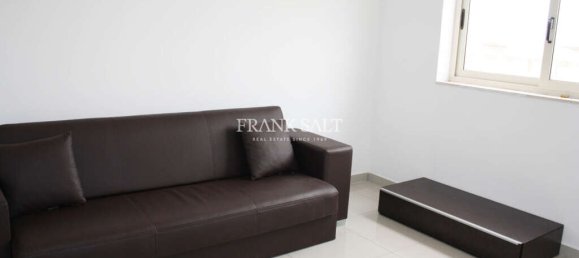 2 bedrooms Apartment in Paola, Malta No. 6253 3