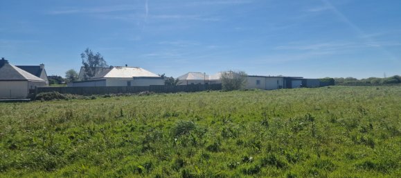 551m² Land in Cleder, France No. 106630 4