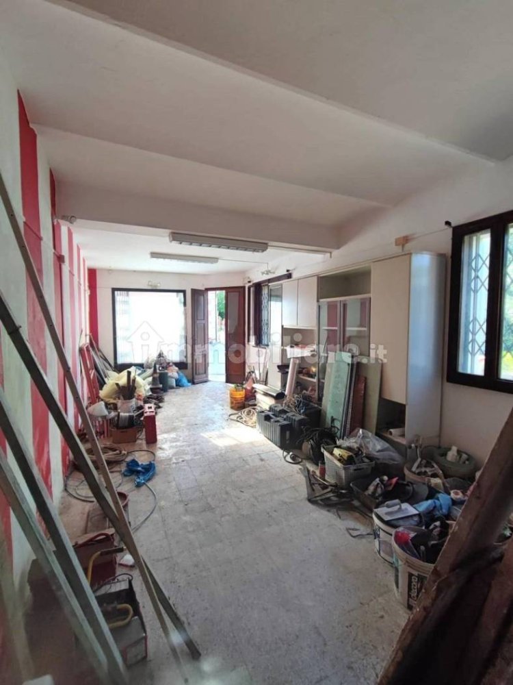 Estudio en Capannoli, Italy No. 287171