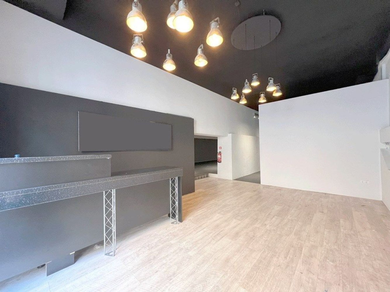 Коммерческая недвижимость 211м² в Таррагона, Испания № 209769