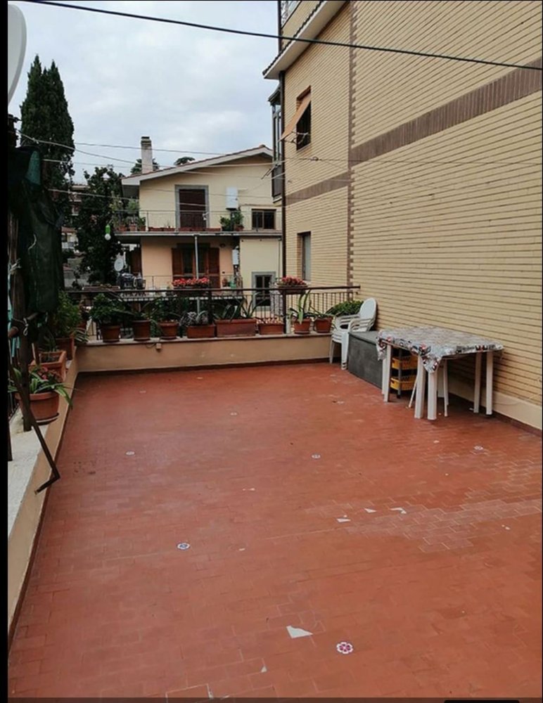 3-salle Appartement à Rome, Italy No. 17015
