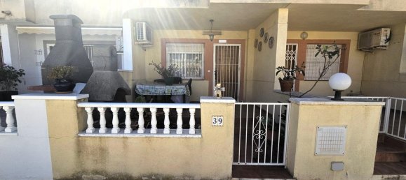 Bungalow T2 em Guardamar del Segura, Spain N.º 369977 8