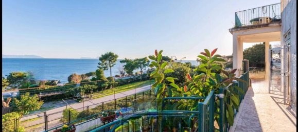 7 rooms Villa in Naples, Italy No. 168968 5