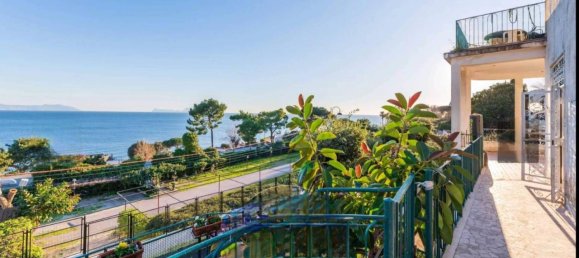 7 rooms Villa in Naples, Italy No. 168968 11