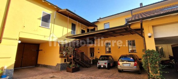 2 bedrooms House in Lacchiarella, Italy No. 11706 5