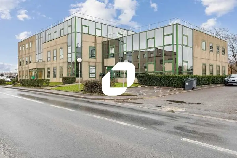 Büro in Viry-Chatillon, France 1340m², Nr. 302404