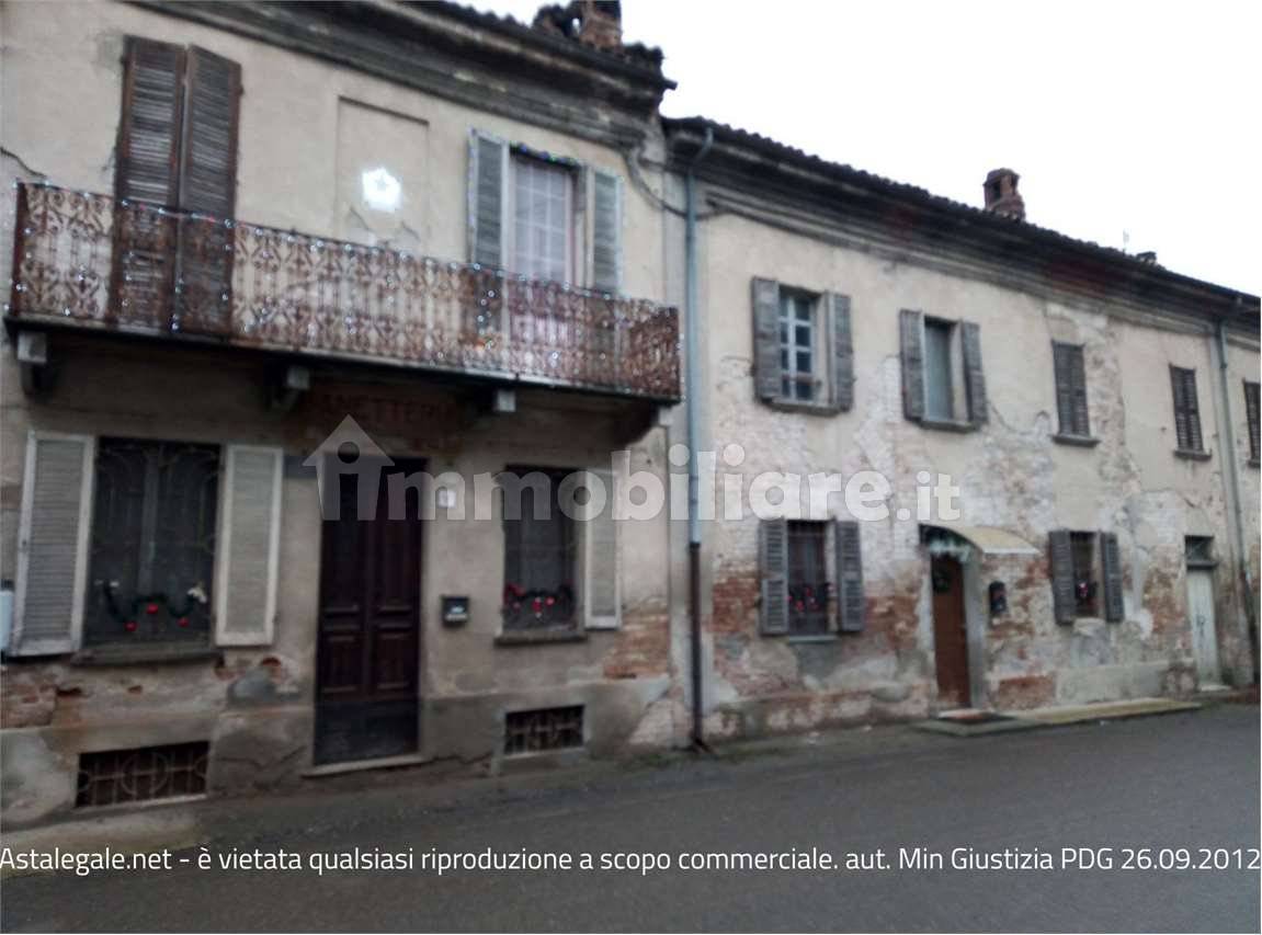 2 bedrooms Apartment in Voghera, Italy No. 303069