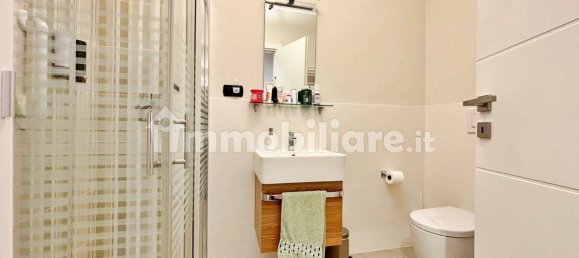Apartamento de 2 dormitorios en Fiumicino, Italy No. 194764 10