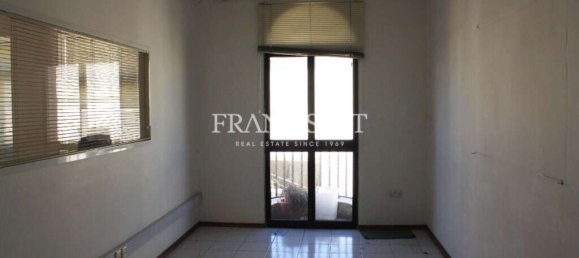 140m² Office in Birkirkara, Malta No. 12010 12